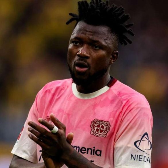 Edmond Tapsoba a choisi de poursuivre son aventure au Bayer Leverkusen malgré l’intérêt venu d’Angleterre.