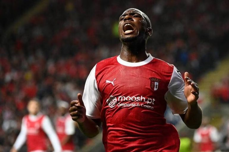 Le Mali perd l’un de ses cadres défensifs pour de longs mois après la grave blessure de Sikou Niakaté. (Foot Africa)