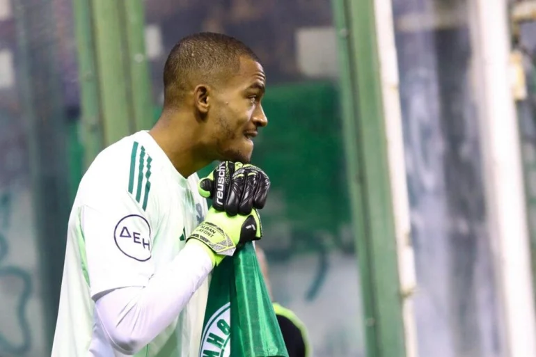 Alban Lafont confirme sa belle forme actuelle avec un nouveau match sans but encaissé.