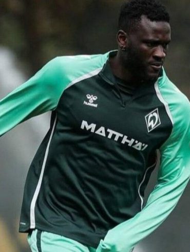 Victor Boniface a officiellement fait son retour dans le groupe du Werder Brême après plusieurs mois d’absence.