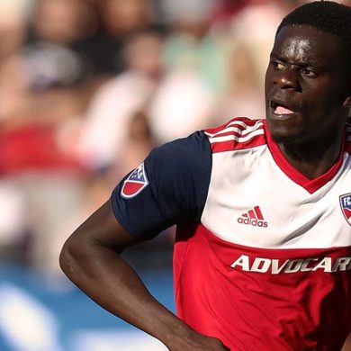 Dominique Badji s’est engagé avec Phoenix Rising FC pour relancer sa carrière aux États-Unis.