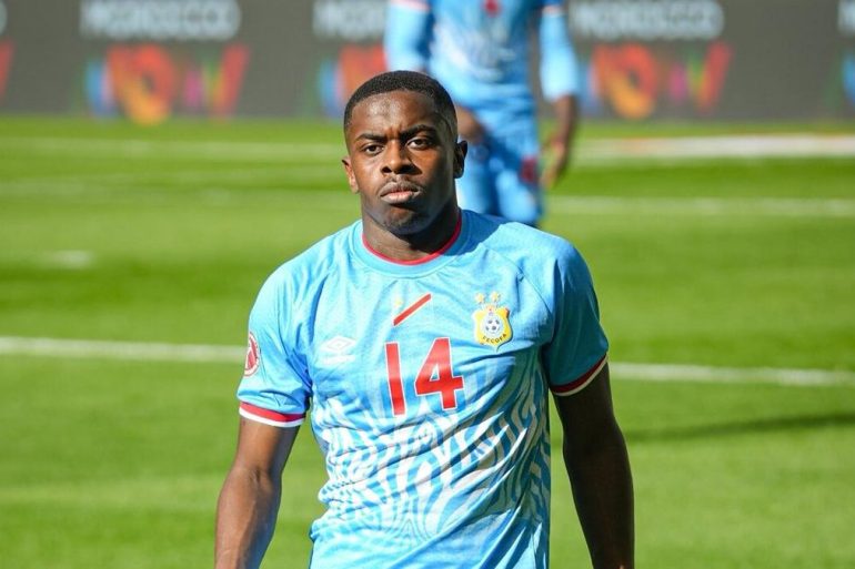 Noah Sadiki suscite une vraie bataille entre Manchester United et Chelsea avant le mercato estival.