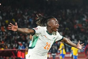 Yan Diomandé figure parmi les profils suivis par Newcastle en cas de départ d’Anthony Gordon.