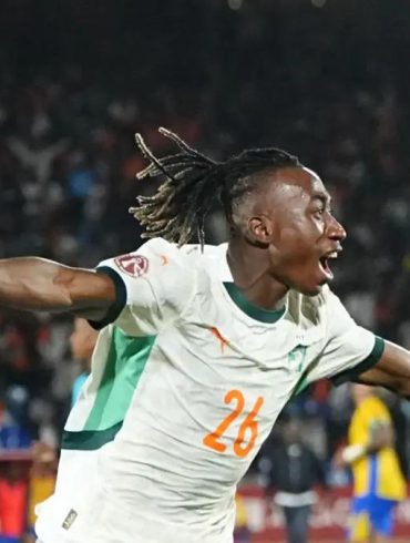 Yan Diomandé figure parmi les profils suivis par Newcastle en cas de départ d’Anthony Gordon.