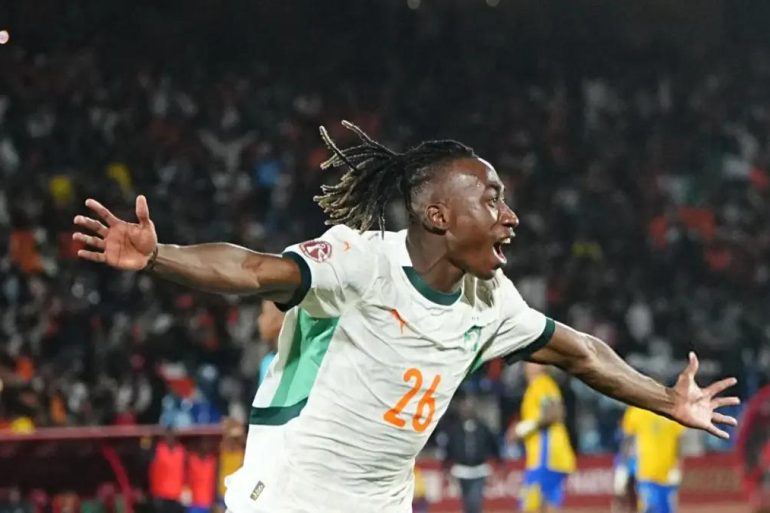 Yan Diomandé figure parmi les profils suivis par Newcastle en cas de départ d’Anthony Gordon.