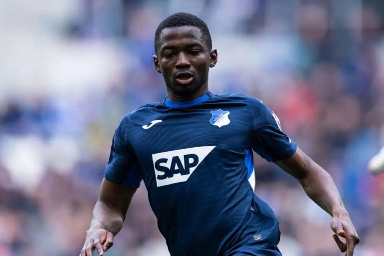 Liverpool suit de près Bazoumana Touré pour le prochain mercato estival.