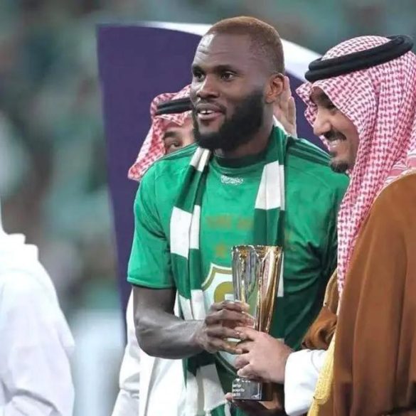 Franck Kessié a été élu meilleur joueur des finales de la Ligue des champions asiatique 2026 après le sacre d’Al Ahli.