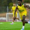 Arthur Bada pourrait déjà prolonger son aventure à la JS Kabylie après des débuts jugés encourageants.