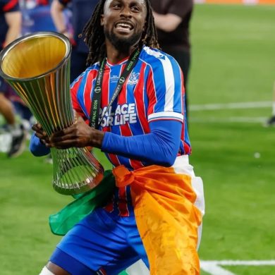 Evann Guessand a remporté l’Europa League avec Aston Villa puis la Conference League avec Crystal Palace durant la même saison.