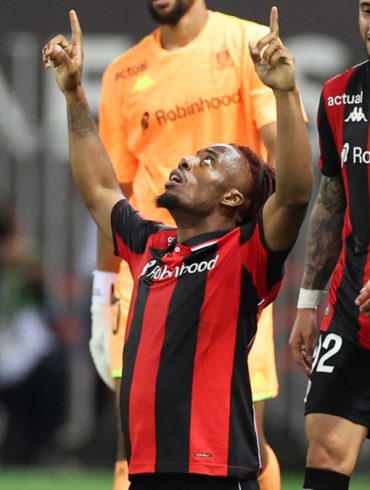 Elye Wahi très ému après le maintien de l’OGC Nice en Ligue 1.