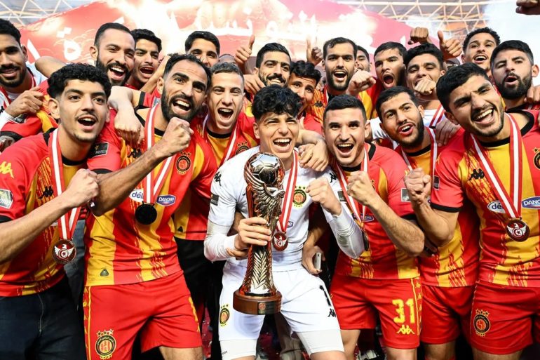 L’Espérance de Tunis célèbre son sacre en Coupe de Tunisie après sa victoire face à Zarzis.