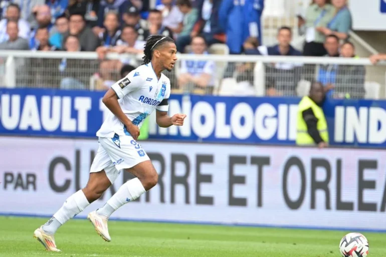 Clément Akpa est touché aux adducteurs à quelques semaines de la Coupe du monde 2026.