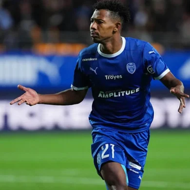 Tawfik Bentayeb intéresse plusieurs clubs européens avant le mercato estival.