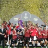 L’USM Alger remporte la Coupe de la CAF après une finale folle face à Zamalek.