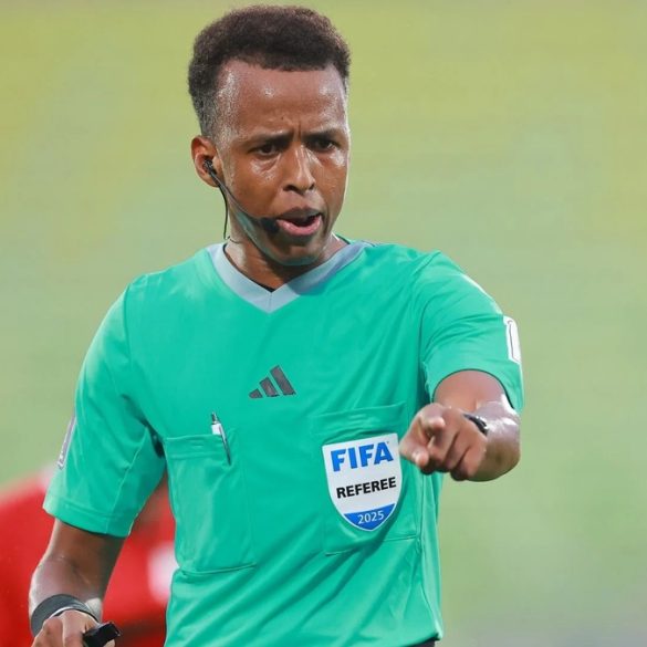 Omar Abdulkadir Artan dirigera la Supercoupe d’Europe 2026 entre le PSG et Aston Villa à Salzbourg.