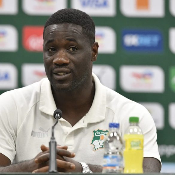 Emerse Faé devient le premier entraîneur ivoirien à gagner un match de Coupe du monde.