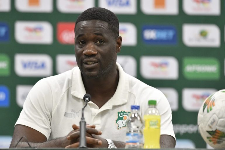 Emerse Faé devient le premier entraîneur ivoirien à gagner un match de Coupe du monde.