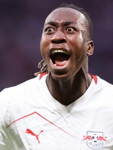 Yan Diomandé serait apprécié par Luis Enrique en cas de départ de Bradley Barcola.