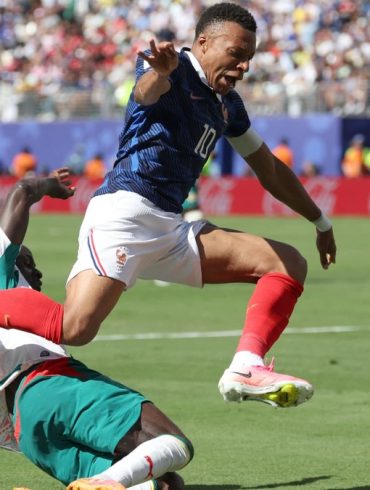 Le Sénégal s’incline face à la France malgré une prestation courageuse.