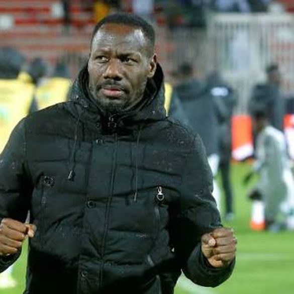 Pape Thiaw regrette les occasions manquées du Sénégal face à la France.