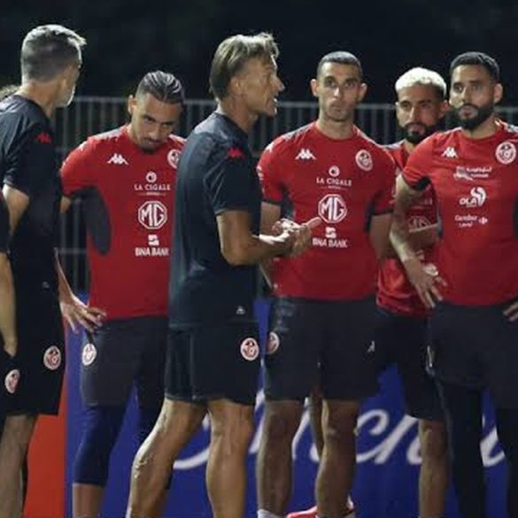Hervé Renard veut réveiller la Tunisie avant le match contre le Japon.
