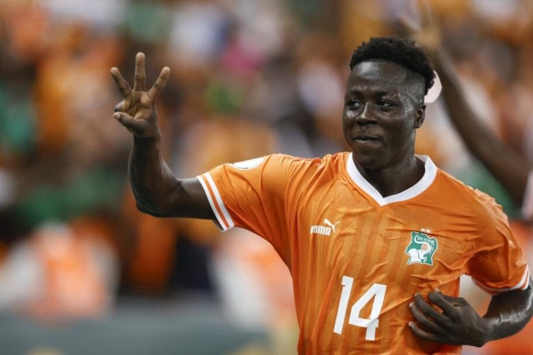 Oumar Diakité pourrait quitter le Stade de Reims pour rejoindre Lincoln City en Championship.