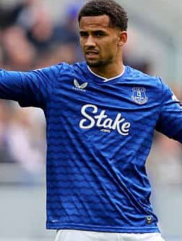 Iliman Ndiaye ne prévoirait pas de quitter Everton pour rejoindre Al-Hilal cet été.