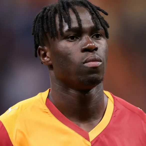 Wilfried Singo est courtisé par l’Inter Milan, qui aurait proposé 35 millions d’euros à Galatasaray.