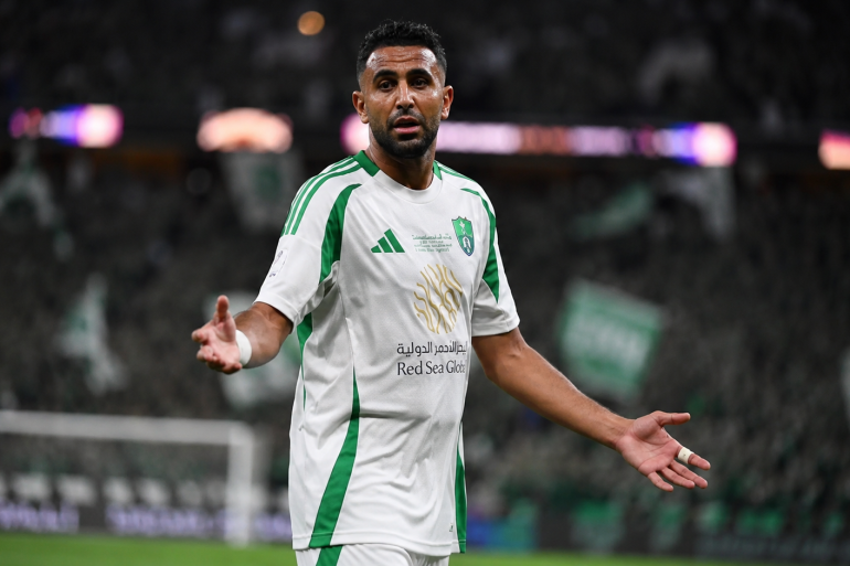 Libre après son départ d’Al-Ahli, Riyad Mahrez privilégie désormais un retour dans un championnat européen.