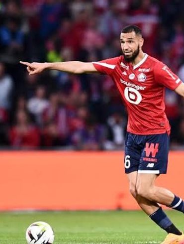 Libre depuis son départ du LOSC, Nabil Bentaleb est courtisé par l’Olympique lyonnais.