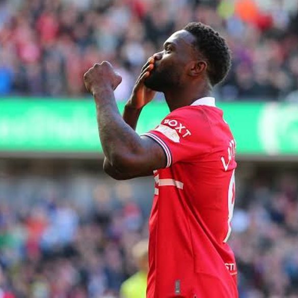 Emmanuel Latte Lath est visé par Burnley pour renforcer son attaque durant ce mercato.
