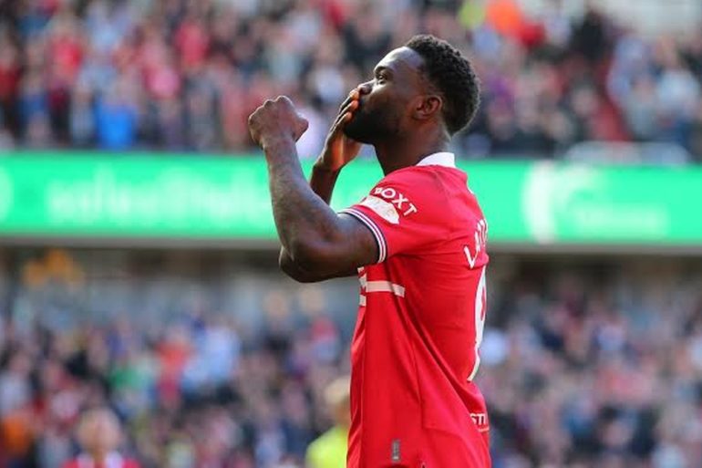 Emmanuel Latte Lath est visé par Burnley pour renforcer son attaque durant ce mercato.