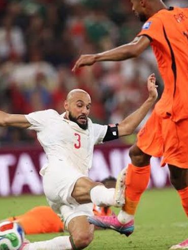 Noussair Mazraoui estime que Maroc-Pays-Bas est arrivé trop tôt dans la Coupe du monde.