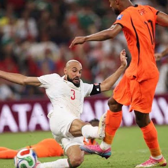Noussair Mazraoui estime que Maroc-Pays-Bas est arrivé trop tôt dans la Coupe du monde.