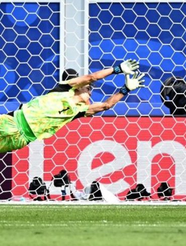 Yassine Bounou confirme son statut de spécialiste des penalties avec le Maroc.