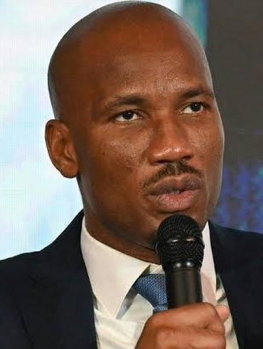 Didier Drogba critique l’arbitrage après le penalty non sifflé sur Nicolas Pépé face à la Norvège.