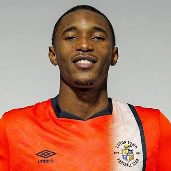 Christ Makosso est proche de rejoindre Auxerre en provenance de Luton Town.