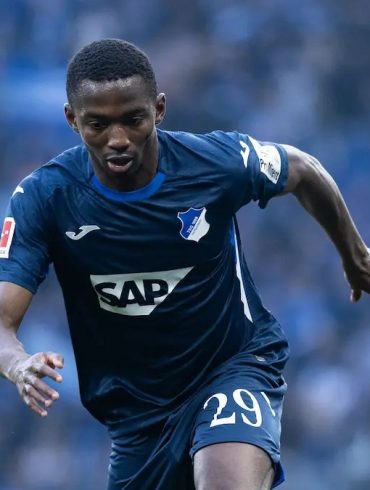 Bazoumana Touré va rejoindre Newcastle dans un transfert estimé à 50 millions d’euros.
