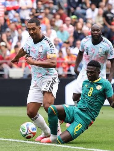 Le Sénégal éliminé de la Coupe du monde 2026 après sa défaite cruelle face à la Belgique.