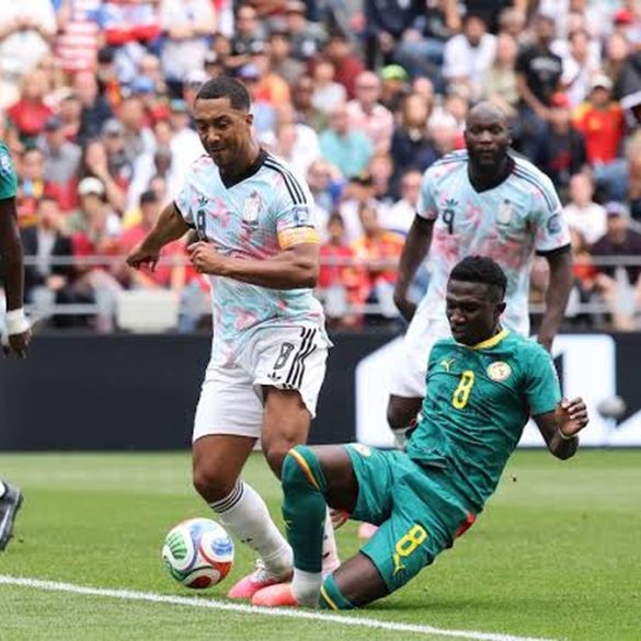 Le Sénégal éliminé de la Coupe du monde 2026 après sa défaite cruelle face à la Belgique.