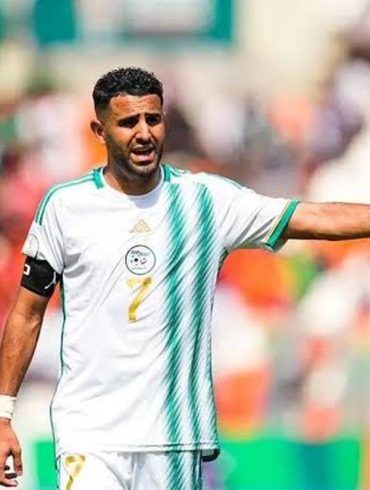 Riyad Mahrez annonce sa retraite internationale après l’élimination de l’Algérie au Mondial 2026.