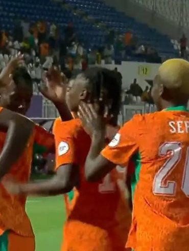 Les Éléphantes de Côte d’Ivoire célèbrent leur large victoire contre le Burkina Faso pour leur entrée dans la CAN féminine 2026.