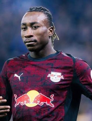 L’avenir de Yan Diomandé reste incertain malgré l’intérêt de plusieurs grands clubs européens.