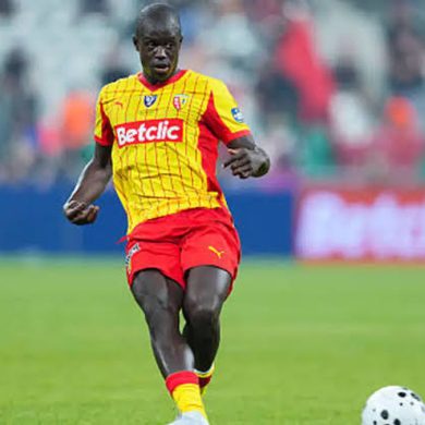 Malang Sarr intéresse la Real Sociedad après son départ du RC Lens.