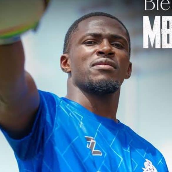 Loyce Mbaba rejoint Vipers SC après son passage au Stella Club d’Adjamé.