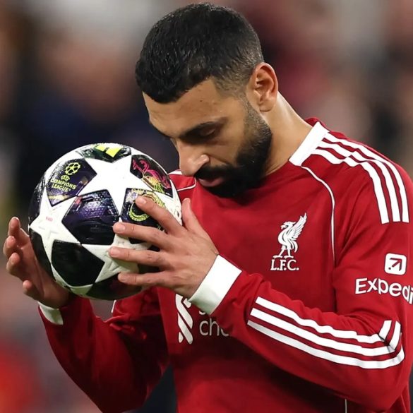 Mohamed Salah aurait reçu une offre de deux saisons de Trabzonspor, assortie d’un salaire annuel de 17 millions d’euros.