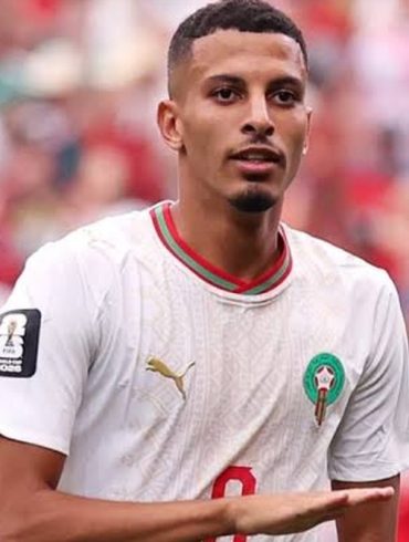 Azzedine Ounahi figure parmi les joueurs étudiés par le FC Barcelone pour renforcer son milieu de terrain.