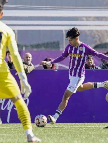 Junior Nemi est arrivé en Espagne pour finaliser son transfert au Real Valladolid.