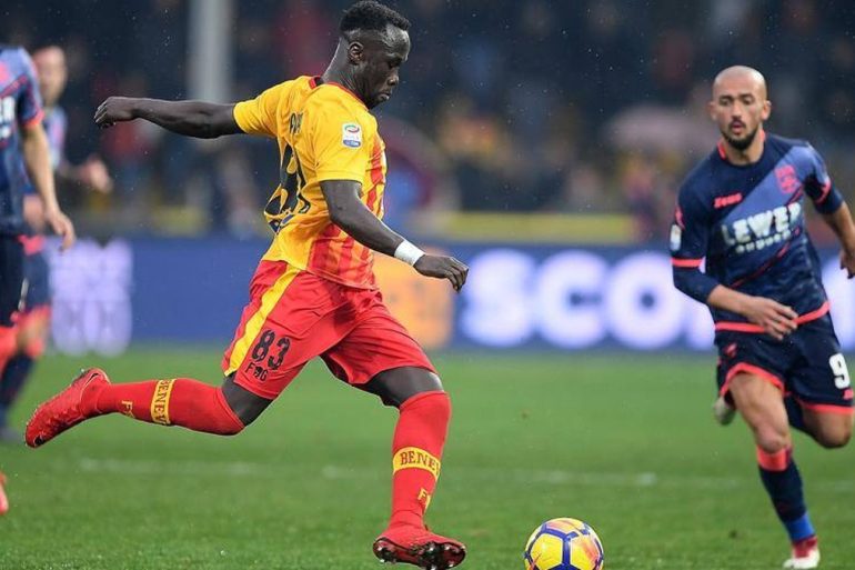David Okereke s’engage avec Benevento et retrouve le football italien.