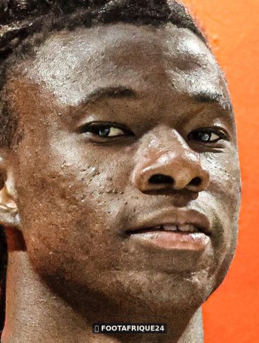 Abdoulaye Yoro file en Écosse
